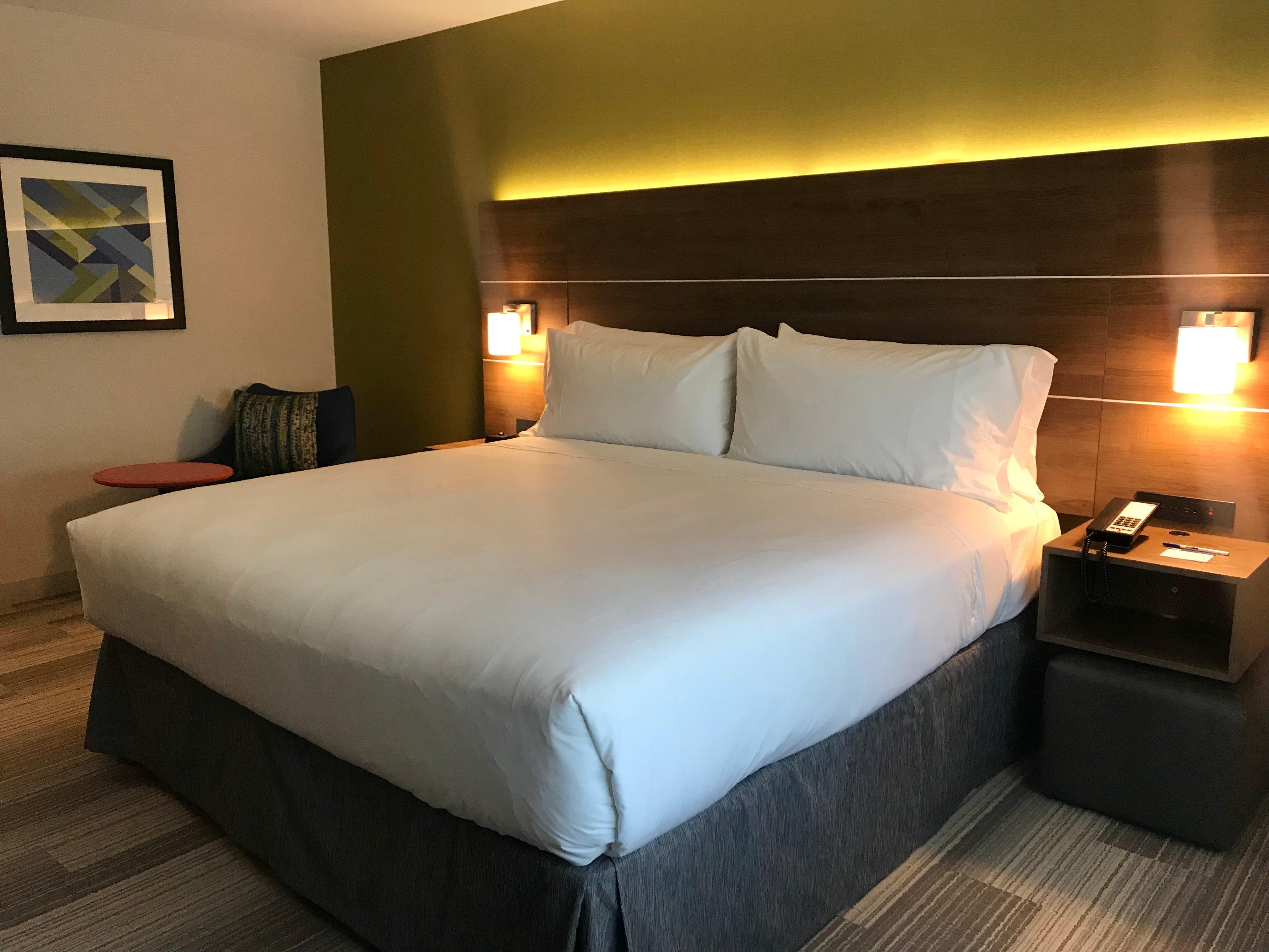 Holiday Inn Express & Suites Pasadena - Los Angeles By Ihg Экстерьер фото
