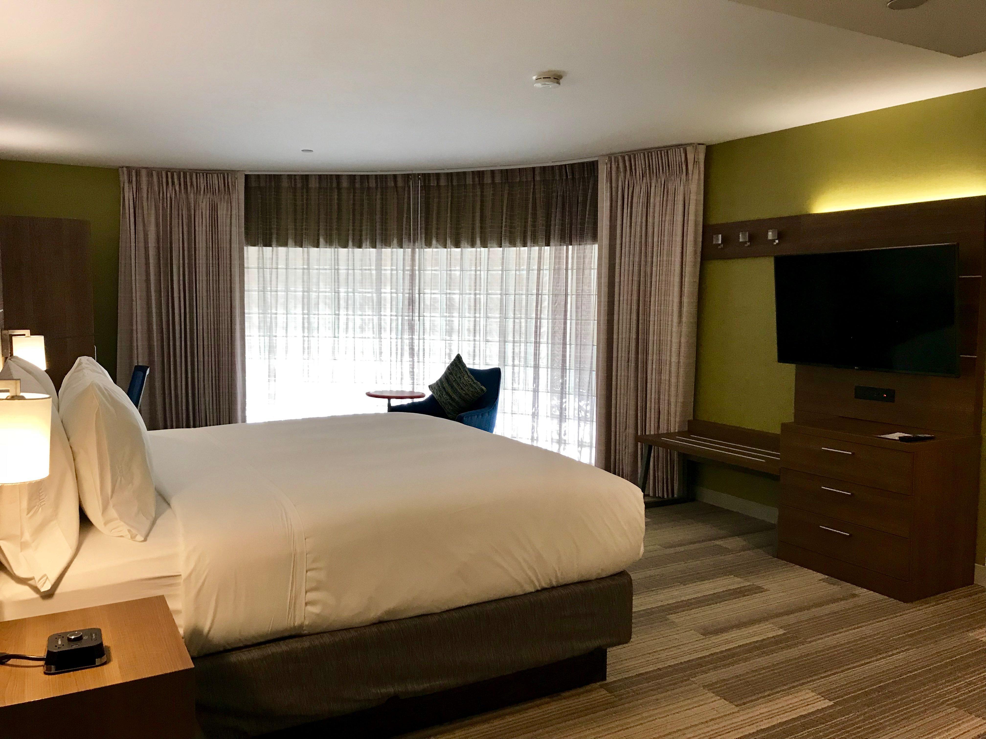 Holiday Inn Express & Suites Pasadena - Los Angeles By Ihg Экстерьер фото