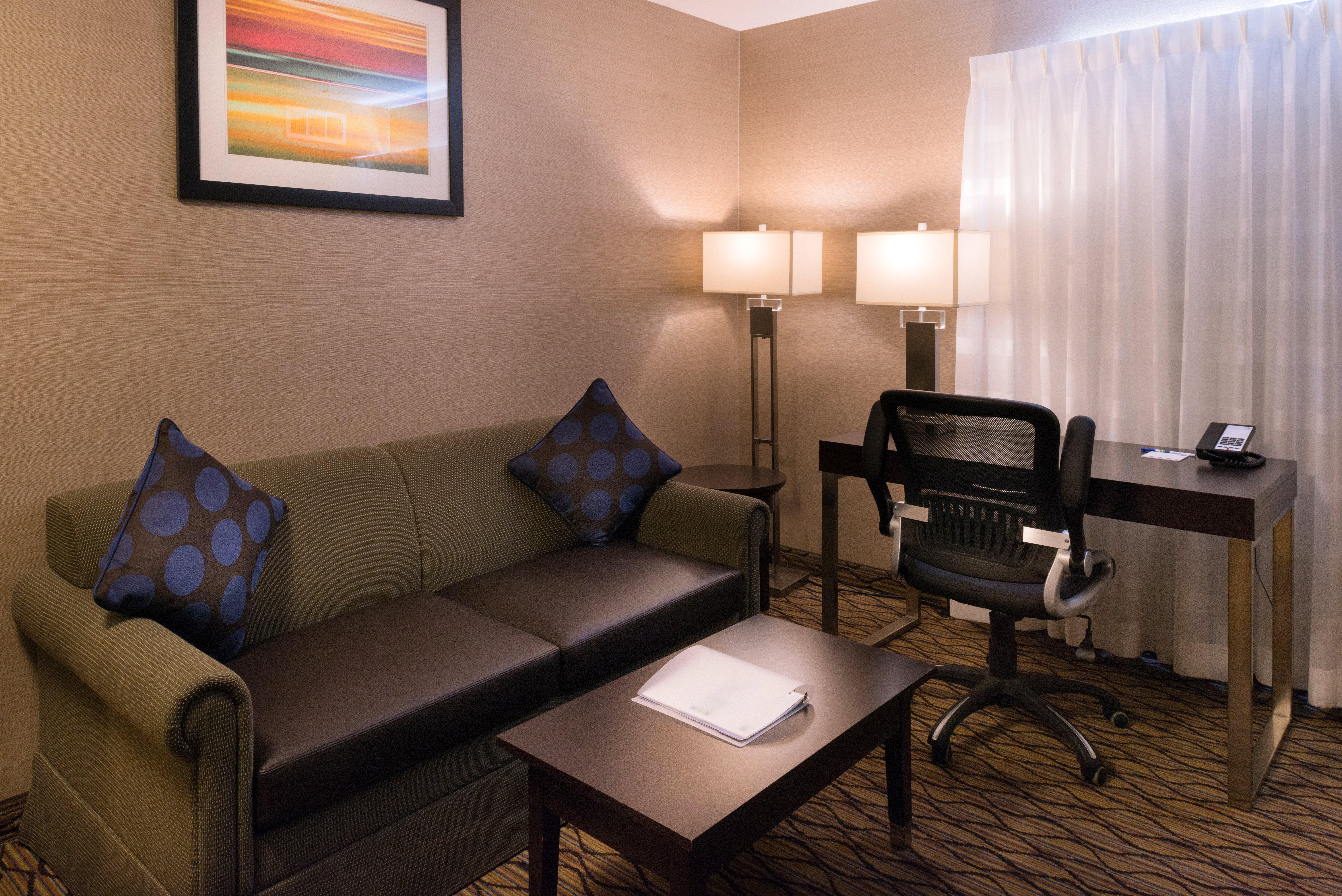 Holiday Inn Express & Suites Pasadena - Los Angeles By Ihg Экстерьер фото