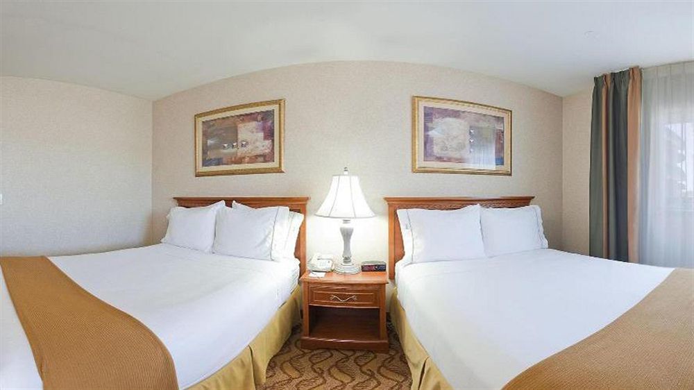 Holiday Inn Express & Suites Pasadena - Los Angeles By Ihg Экстерьер фото