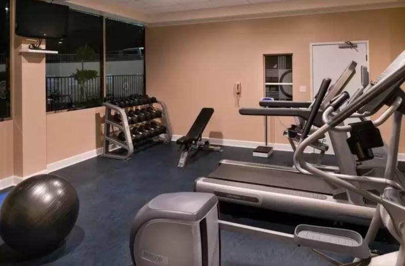 Holiday Inn Express & Suites Pasadena - Los Angeles By Ihg Экстерьер фото